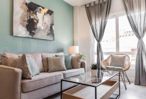 Posezení v ubytování Sunny & modern apartment - Center by REMS