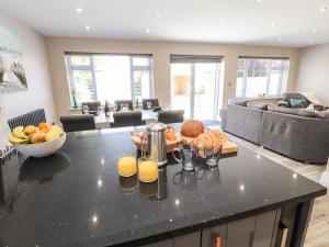 Imagen de la galería de Sea Breeze Cottage, en Prestatyn