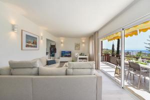 Χώρος καθιστικού στο Bungalow Rocas Rojas 406B by VillaGranCanaria