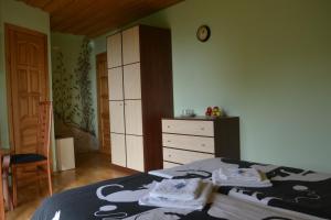 Voodi või voodid majutusasutuse Mariu Krantas toas