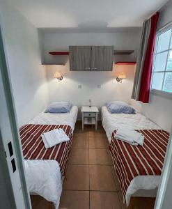 Fotografia z galérie ubytovania Charmante Maisonette au bord du lac avec piscine v destinácii Marciac