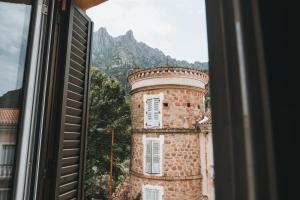 Γενική θέα στο βουνό ή θέα στο βουνό από  αυτό το ξενοδοχείο διαμερισμάτων