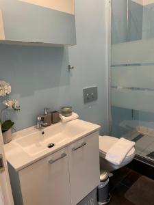 Kúpeľňa v ubytovaní Shanti Home