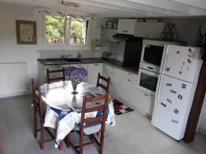 Afbeelding uit fotogalerij van Paradis pour les petits, quiétude pour les grands. in Brech