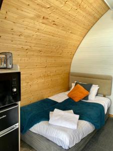 Postel nebo postele na pokoji v ubytování The Midi Pod