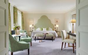 Ένα ή περισσότερα κρεβάτια σε δωμάτιο στο Actons Hotel Kinsale