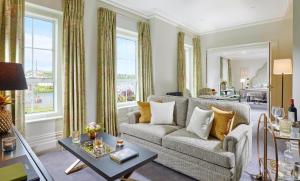 Χώρος καθιστικού στο Actons Hotel Kinsale