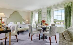 Χώρος καθιστικού στο Actons Hotel Kinsale