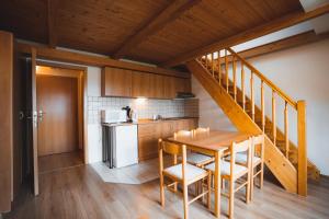 Kuchyň nebo kuchyňský kout v ubytování Apartmány Jurica Boží Dar 86 + 37 fotografií