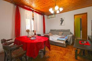 Posedenie v ubytovaní Apartment Luka 2192 + 8 fotografií