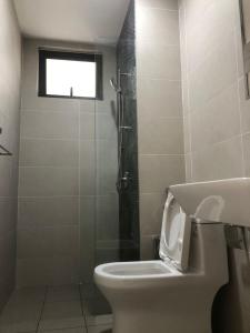 A bathroom at Lovely Continew Residence 2 Bedrooms - KL