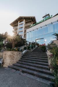 Budynek, w którym mieści się hotel