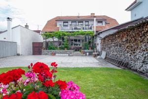 Vonkajšia záhrada v ubytovaní Amenity Apartmány Perná