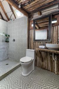 Koupelna v ubytování Hidden Treehouse Tulum Eco-Hotel