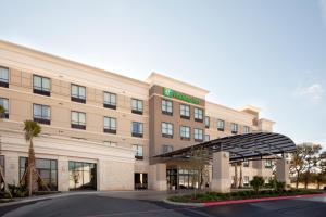 eine Einrichtung der Hampton Inn Suites Anaheim in der Unterkunft Holiday Inn San Antonio North Stone Oak Area, an IHG Hotel in San Antonio