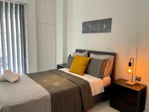Katil atau katil-katil dalam bilik di Luxurious Modern Home in Kalamaria, Thessaloniki