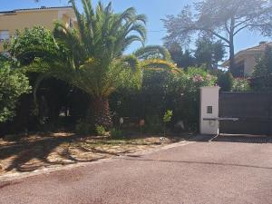 Fotografia z galérie ubytovania Port FREJUS T2 58m2 climatise avec terrasse, parki v destinácii Fréjus