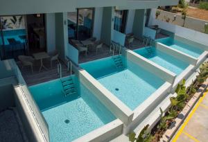 Bazén v ubytování Incognito Creta Luxury Suites and More nebo v jeho okolí