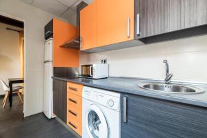 Kuchyň nebo kuchyňský kout v ubytování Apartamentos Afán de Ribera