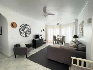 Posezení v ubytování Miramar Nerja - Luxury apartment near Burriana beach with pool