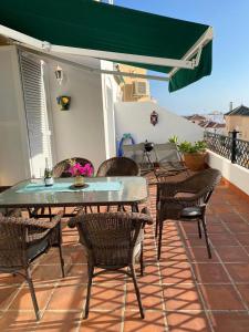 Balkón nebo terasa v ubytování Miramar Nerja - Luxury apartment near Burriana beach with pool