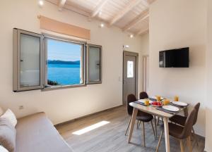 A television and/or entertainment centre at Nikolaos Apartment