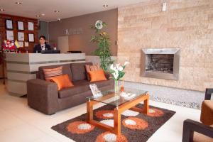 Predel za sedenje v nastanitvi SM Hotel