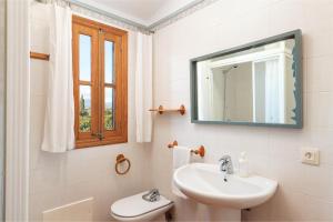 A bathroom at Can Rafelino, pool and relax
