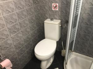 Salle de bains dans l'établissement VILLA PEPETO Durres Albania