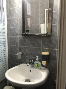 Salle de bains dans l'établissement VILLA PEPETO Durres Albania