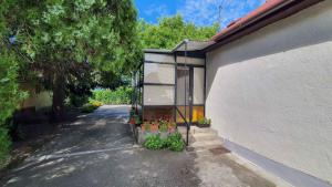 A garden outside Holiday home in Siofok - Balaton 38173