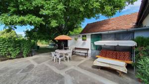 A garden outside Holiday home in Siofok - Balaton 38173