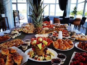 Gallery image of Sunrise Hotel & Camping in Struga