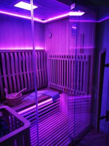 Foto sihtkohas Mouscron asuva majutusasutuse SPABYELLEETLUI spa rouge ou bleu galeriist