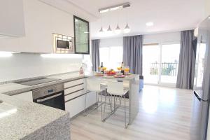 Kuchyň nebo kuchyňský kout v ubytování Luxury Apartment-Studio in Marbella!
