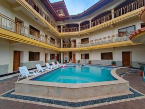 Bazén v ubytování Hotel Pacific Pearl - Playa Los Destiladeros nebo v jeho okolí