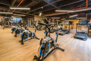 Gimnasio o instalaciones de fitness de TOP FLOOR Studio! Poblado, A/C, Coworking, gym 1416