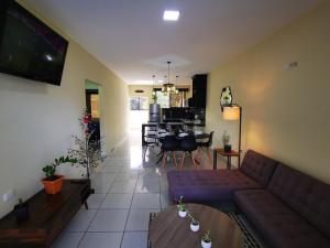Gallery image of Loky's Apartments La Fortuna in Fortuna