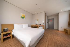 Gallery image of Ramada by Wyndham Seoul Dongdaemun in Seoul