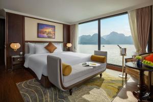 Afbeelding uit fotogalerij van Halong Capella Cruise in Ha Long