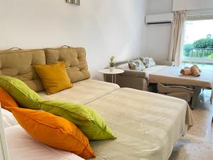 Kép Studio with access to the garden. Open pool. Beach very close. Wifi & Netflix FREE szállásáról Benalmádenában a galériában