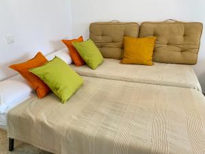 Kép Studio with access to the garden. Open pool. Beach very close. Wifi & Netflix FREE szállásáról Benalmádenában a galériában