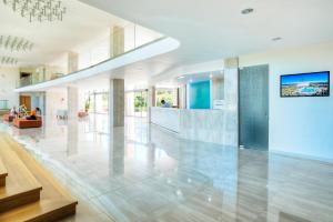 Vstupní hala nebo recepce v ubytování Caravia Beach Hotel + 37 fotografií