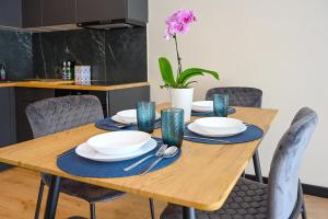 Fotografia z galérie ubytovania Praktyczny apartament z cichym tarasem v Katoviciach