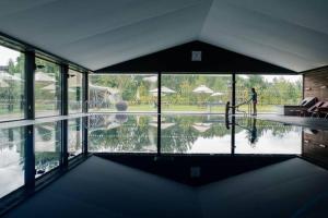 Gallery image of Lakeside Villa at the Lakes By Yoo, Cotswolds in Lechlade