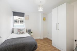 エンフィールドにあるSkyvillion - 4 Bed Luxury Apartment with Balcony & Parkingのギャラリーの写真 +23枚の写真