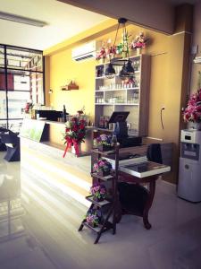 Fotografie z fotogalerie ubytování CHECK IN Eatery guest room for 3 v destinaci Sukhothai