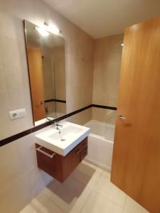 Kúpeľňa v ubytovaní Apartamento con vistas al mar ideal para relajarte - AGUAMARINA I