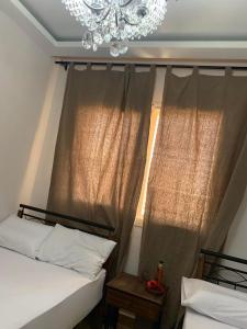 A bed or beds in a room at Hacienda bay painthouse 4 bathrooms