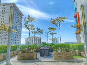 Taman di luar Austin 18, Friendly Sky by Antlerzone